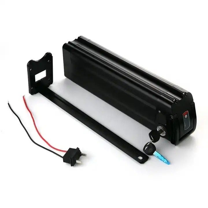 36V Gümüş Balık Güçlü 10s6p 10s5p Lityum İyon Pil USB ile Siyah Gümüş Balık Tarzı E-Bike Pil